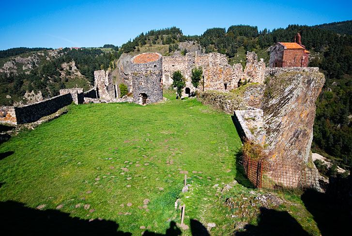 Château d'Arlempdes : Terre-plein sud