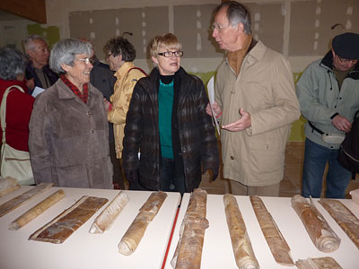 aubignas - Devant les chartes