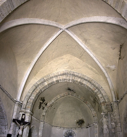 Intérieur de l'église de Beaumont