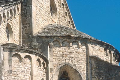 Bourg-Saint-Andéol - chevet de l´église