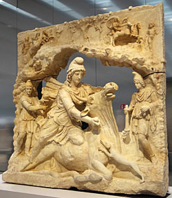 Sculpture de mithra au Louvre