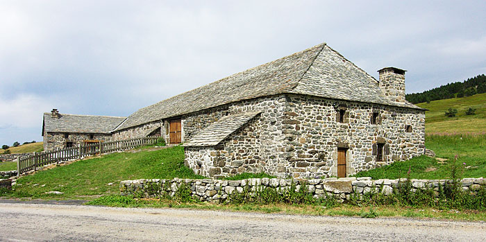 La ferme de Bourlatier vue du sud-est