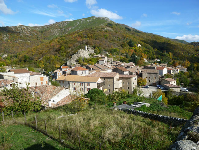 Burzet Vue générale