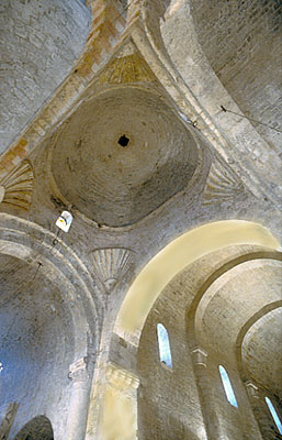 Abbatiale de Cruas : La coupole de la croisée du transept