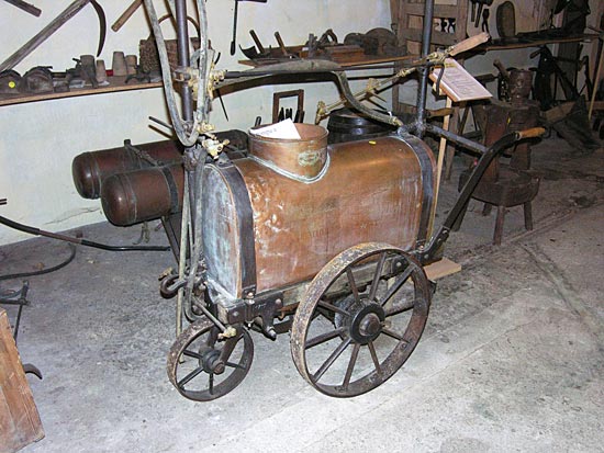 Une ancienne sulfateuse dans le musée d'Arras