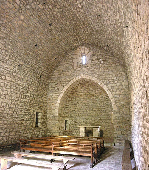 Gras : intérieur de la chapelle Saint-Blaise