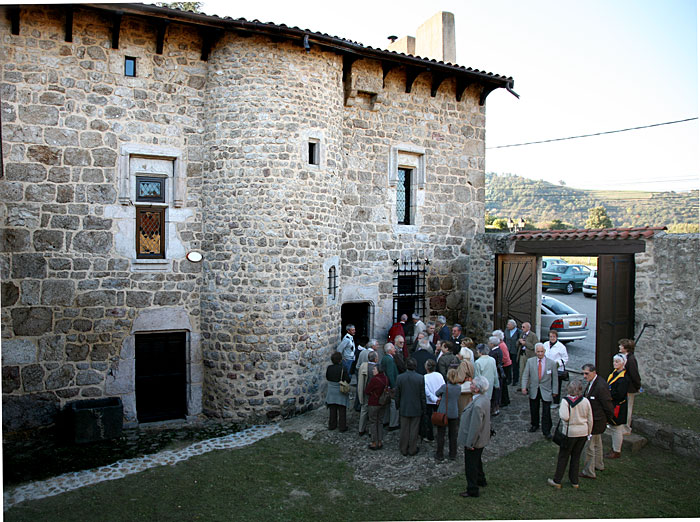 Le Crestet : maison forte des Boissières à Monteil