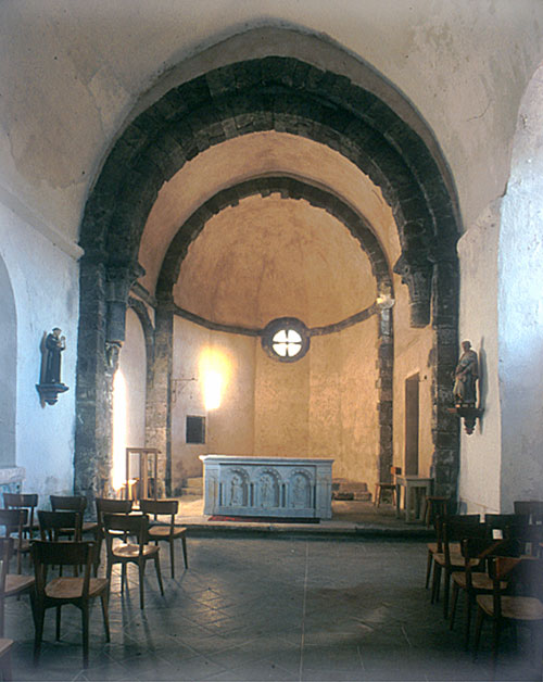 Lavillatte : Intérieur de l'église