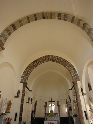 Intérieur de l'église de Lespéron