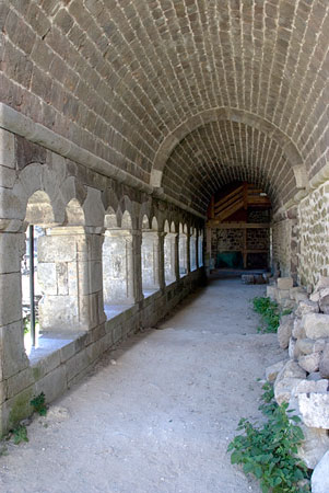 piliers du cloître