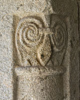 Abbaye de Mazan : chapiteau du cloître