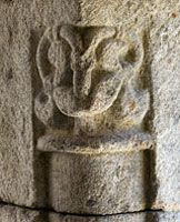 Abbaye de Mazan : chapiteau du cloître