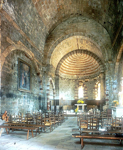 église de Thines : intérieur