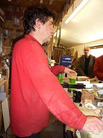 Guitare à archet de Philippe Berne luthier 