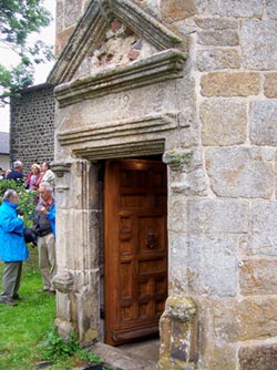 Porte de la maison forte de Villeneuve