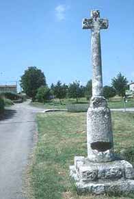 La Croix des Peyrous à Pradons  Milliaire Sud XX